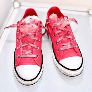 Converse All Star City Party Girls Tulle Tongue low top sneaker Girls size 4